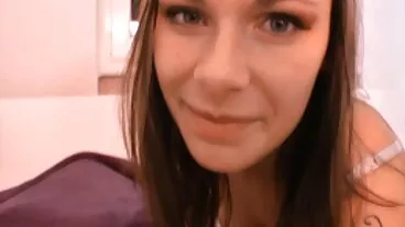 Vidéo de baisers avec la séduisante Paola Hard de Family filme x tukif Strokes