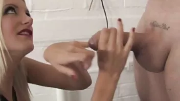 Charbon oral avec la passionnée Jessie Saint de film x gratuit en hd SpyFam