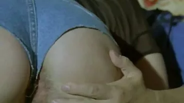 Vidéo de seins de taille moyenne avec Lesya et Pauline excitées de videos streaming de films pornos TLE