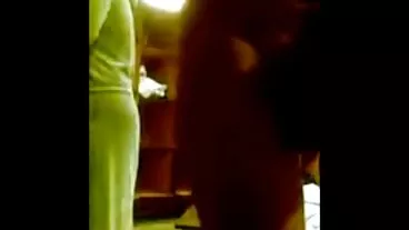 Sexe film porno gratuit sur internet en double pénétration avec la sexy Riley Star de Dogfart Network