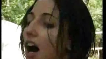 Dans la scène du lit avec la jolie Gianna Dior de Sis films pornographiques en streaming Loves Me