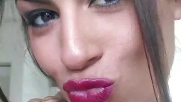 Vidéo cheveux longs avec grosses chattes x Venom cornée de Porn CZ